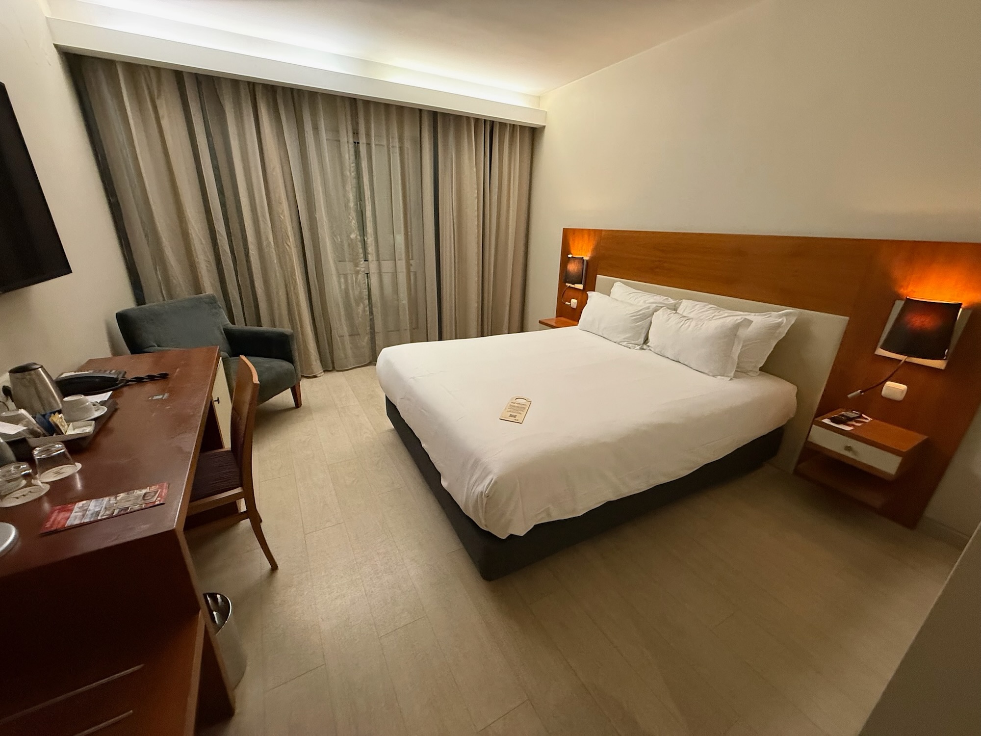 Das Zimmer im Mercure Lisboa