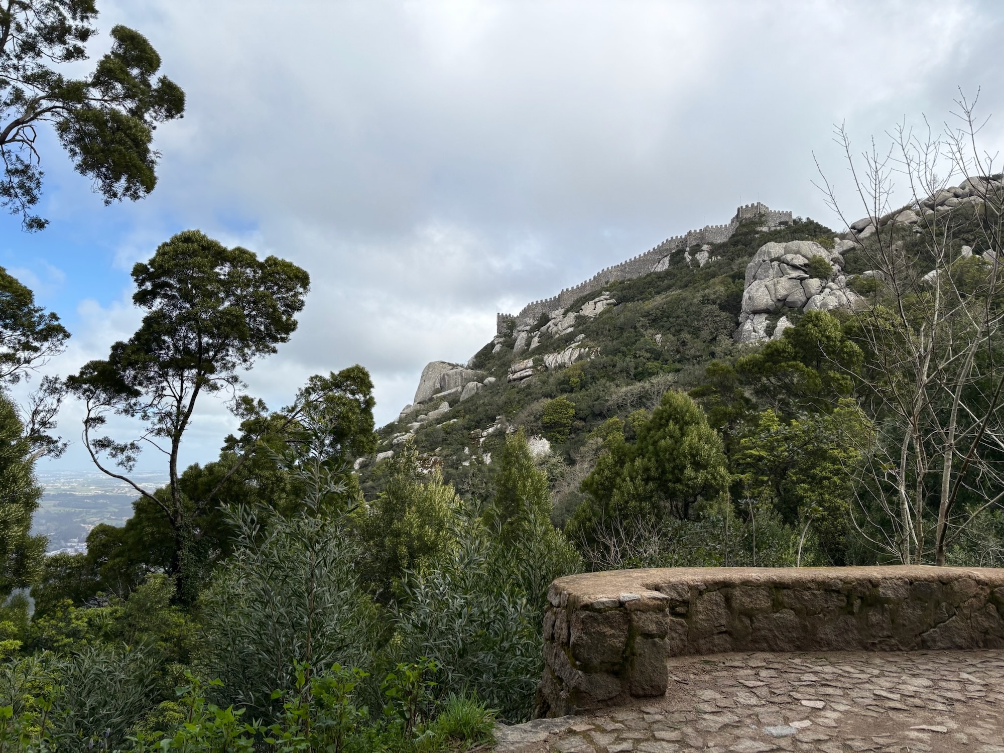 Eine von vielen Burgen in Sintra